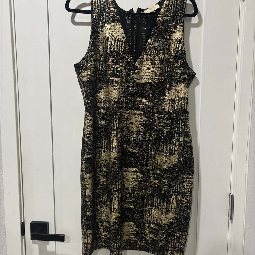 MELLODAY Black and Gold Textured Mini Dress